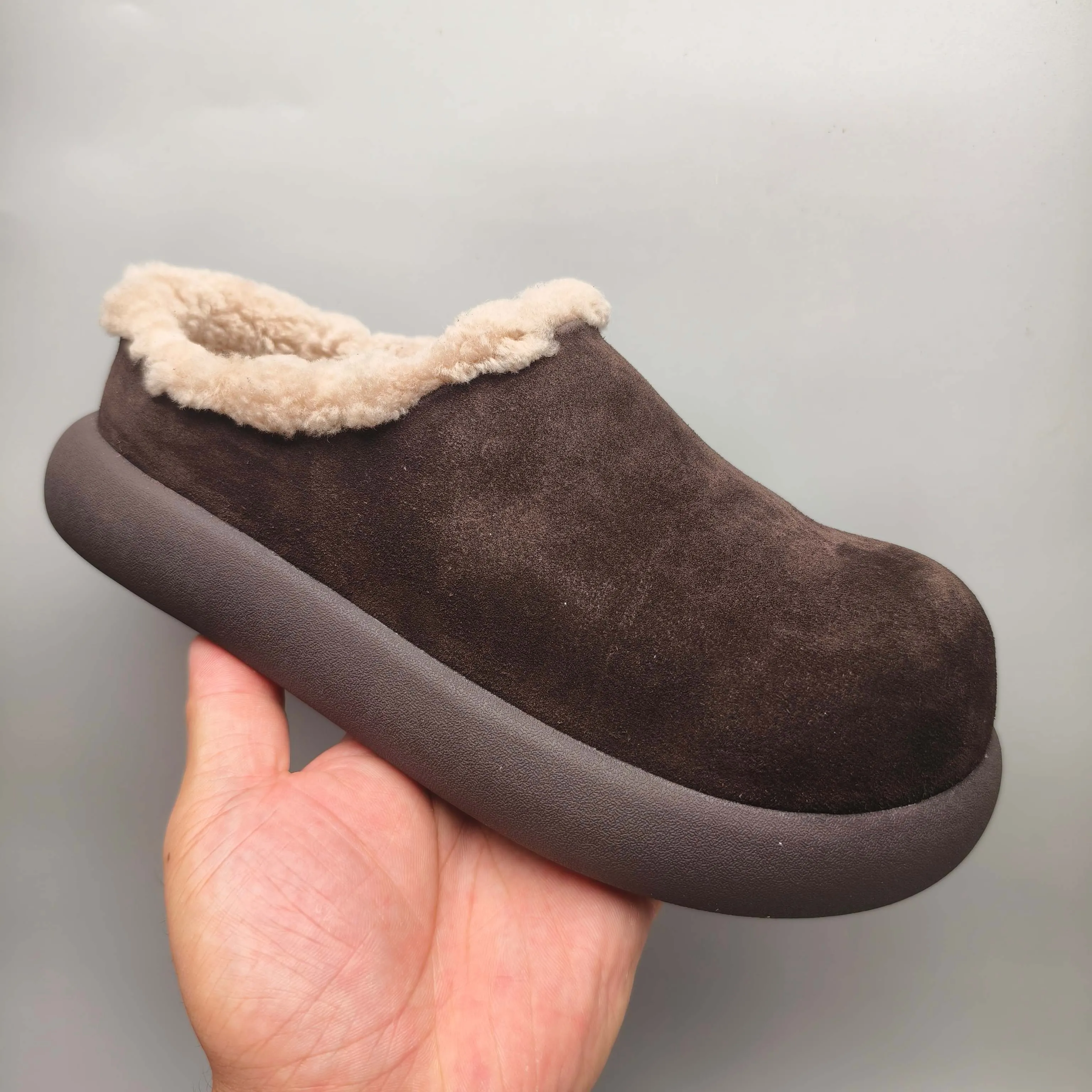 💰480 UGG sheepskin all-in-one snow boots 6088 UGG sheepskin all-in-one snow boots slip-on home shoes potato thick-soled women's shoes color: maroon antelope brown sand chocolate matching code: 35-40